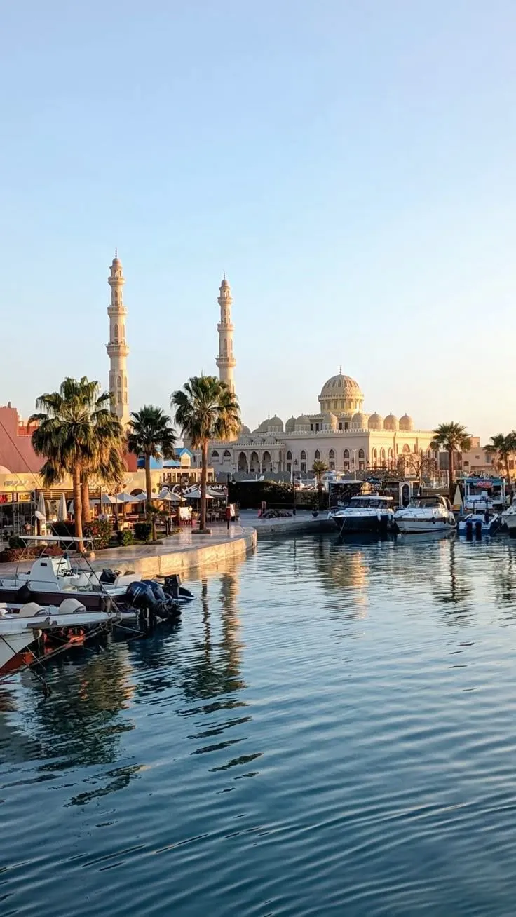 The seafront El Mina Mosque in Hurghada