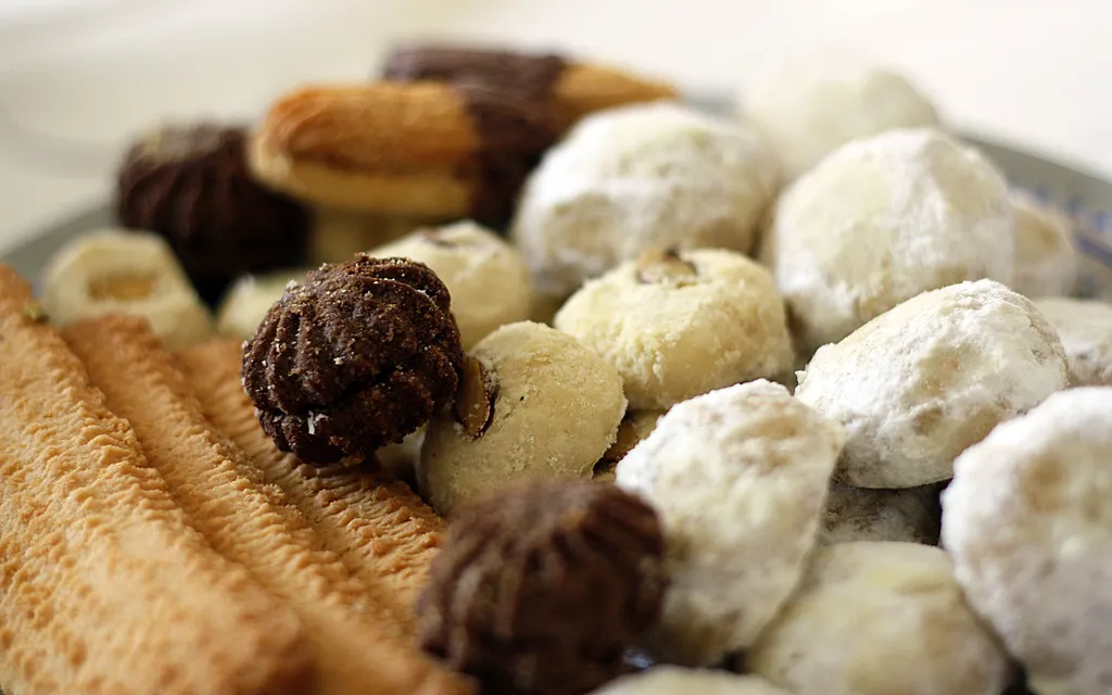 Kahk and biscuits, the pastries baked for Easter and Eid